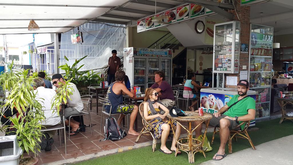 Sakal Guesthouse Restaurant & Bar Sihanoukville Extérieur photo