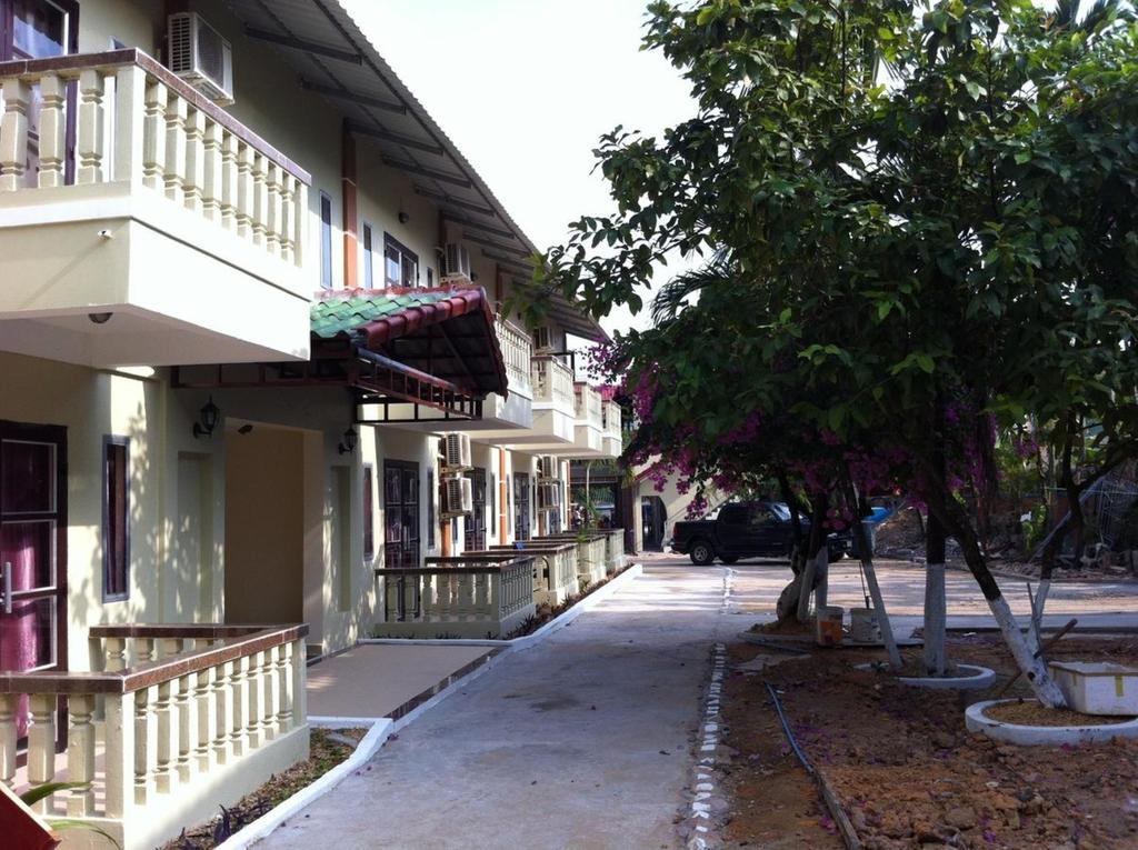 Sakal Guesthouse Restaurant & Bar Sihanoukville Extérieur photo