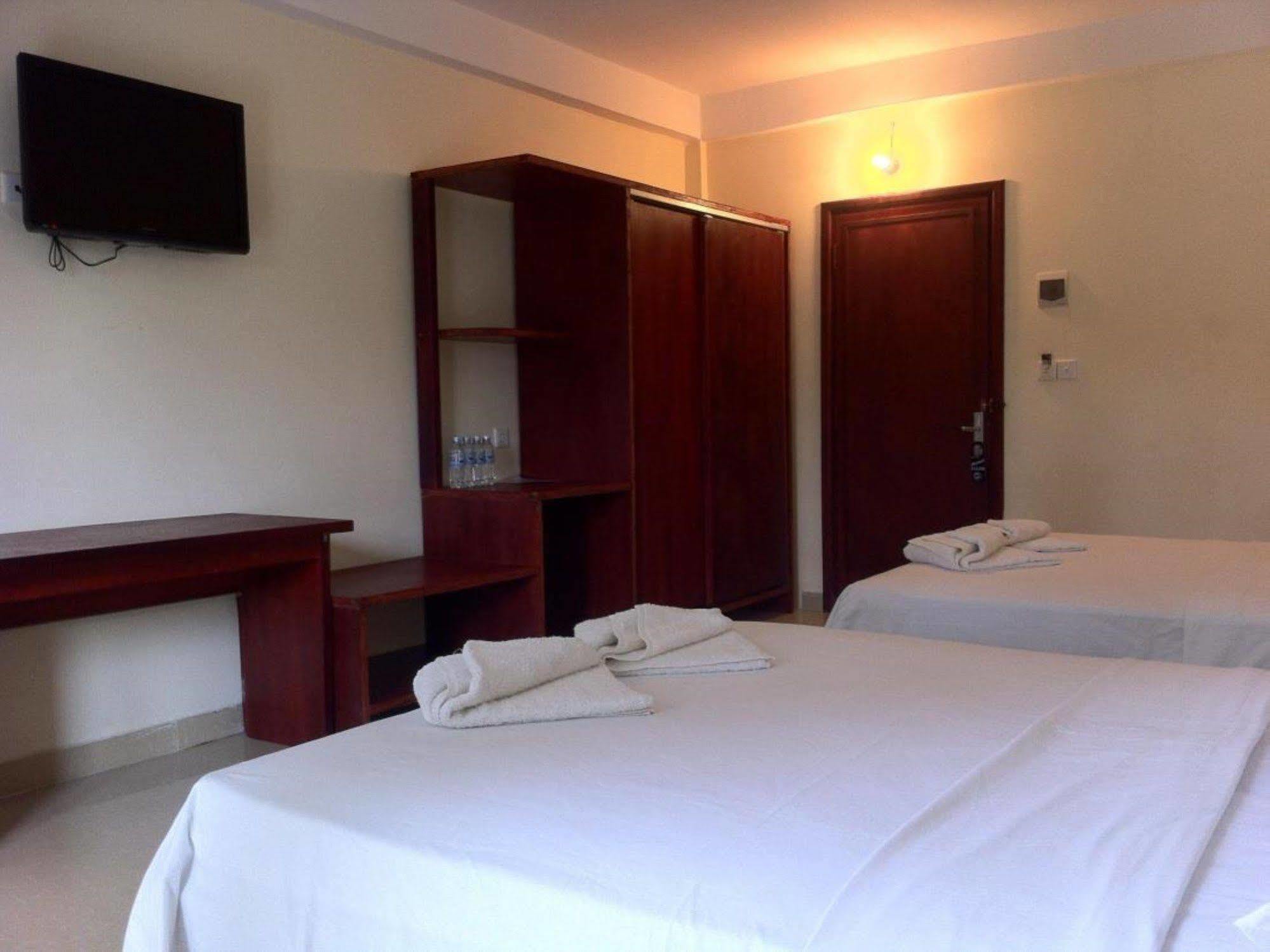 Sakal Guesthouse Restaurant & Bar Sihanoukville Extérieur photo