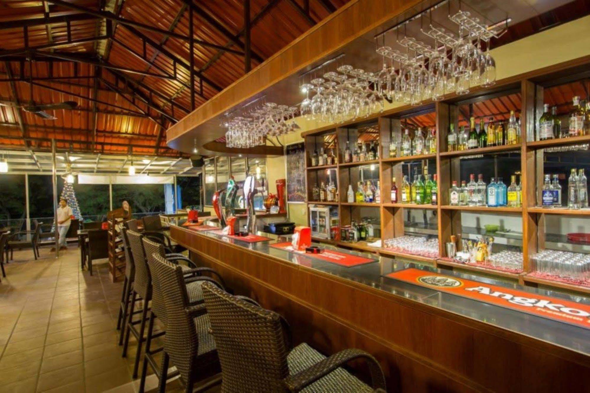 Sakal Guesthouse Restaurant & Bar Sihanoukville Extérieur photo