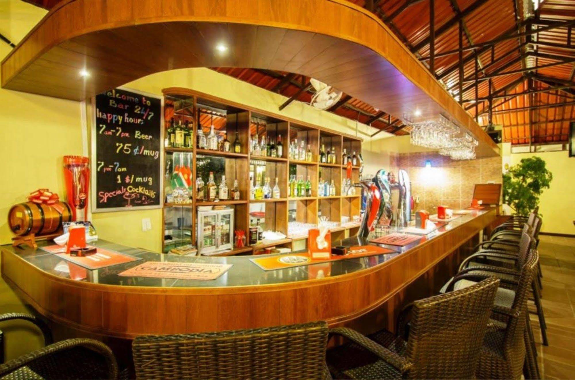 Sakal Guesthouse Restaurant & Bar Sihanoukville Extérieur photo